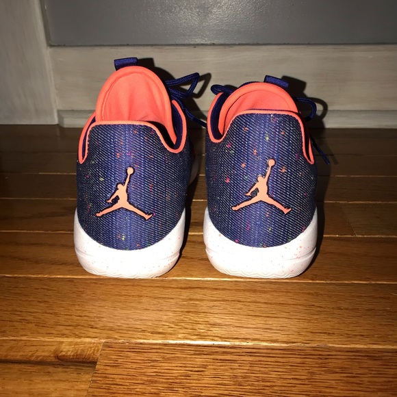Youth Jordan Eclipse - Picture 2 of 3